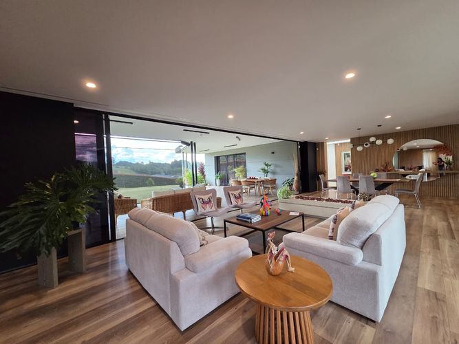 Finca en venta en El Carmen De Viboral, El Carmen de Viboral, 2662 m² · foto 9 de 20