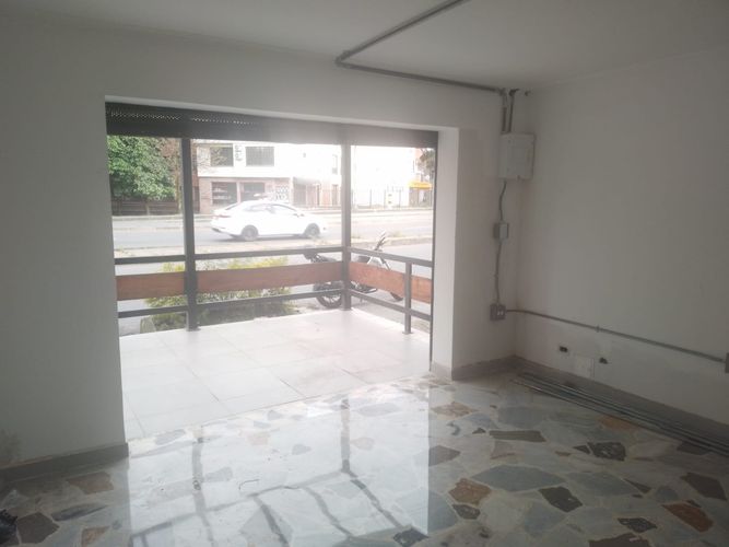 Local en arriendo en Belen Malibu, Medellín, 34 m² · foto 2 de 7