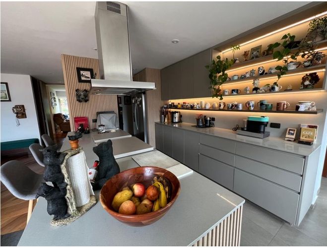 Apartamento de 3 alcobas en venta en Lindaraja, Bogotá, 175 m² · foto 3 de 24