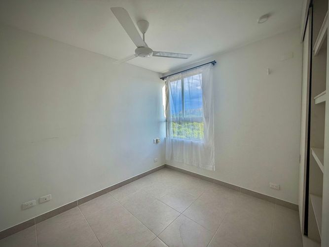 Apartamento de 3 alcobas en venta en Ricaurte, 56 m² · foto 11 de 16