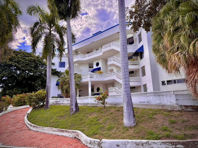 Apartamento de 3 alcobas en venta en Cn. Campestre El Peñon, Girardot, 321 m² · foto 5 de 19