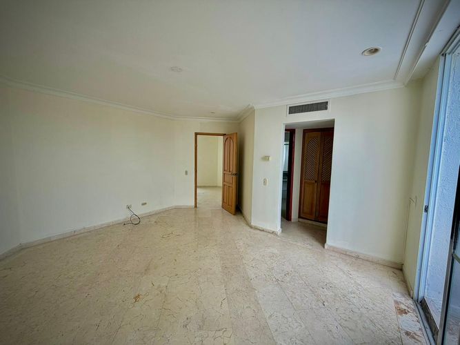 Apartamento de 3 alcobas en venta en Cn. Campestre El Peñon, Girardot, 321 m² · foto 10 de 19