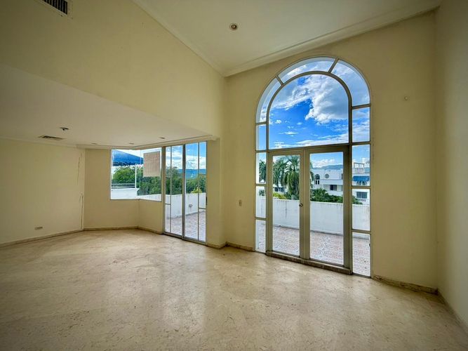 Apartamento de 3 alcobas en venta en Cn. Campestre El Peñon, Girardot, 321 m² · foto 12 de 19