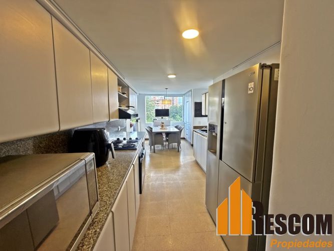 Apartamento de 4 alcobas en arriendo en San Lucas, Medellín, 250 m² · foto 6 de 14