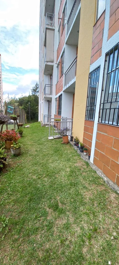 Apartamento de 3 alcobas en venta en Centro, Rionegro, 56 m² · foto 20 de 24