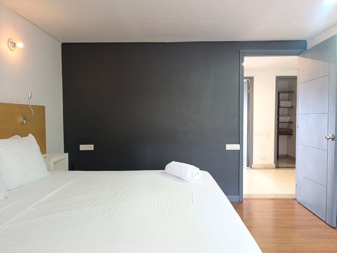 Apartamento de 4 alcobas en arriendo en El Poblado, Medellín, 450 m² · foto 11 de 18