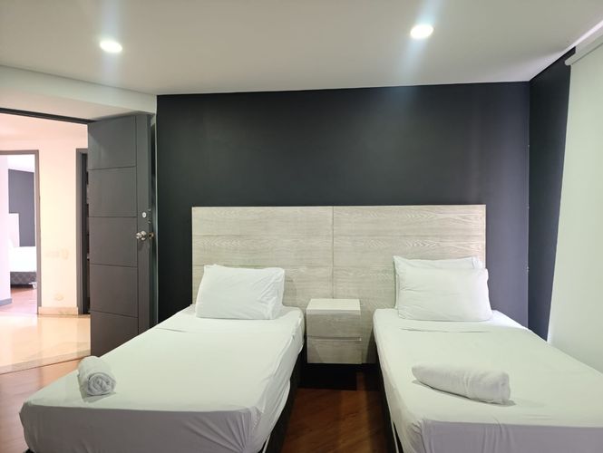 Apartamento de 4 alcobas en arriendo en El Poblado, Medellín, 450 m² · foto 14 de 18