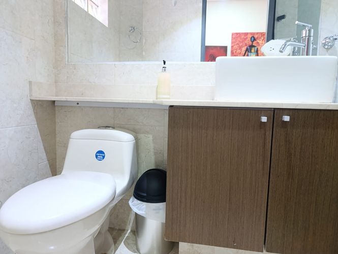 Apartamento de 4 alcobas en arriendo en El Poblado, Medellín, 450 m² · foto 17 de 18