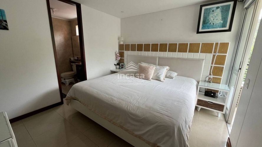 Apartamento de 3 alcobas en venta en Cristales, Cali, 110 m² · foto 12 de 24