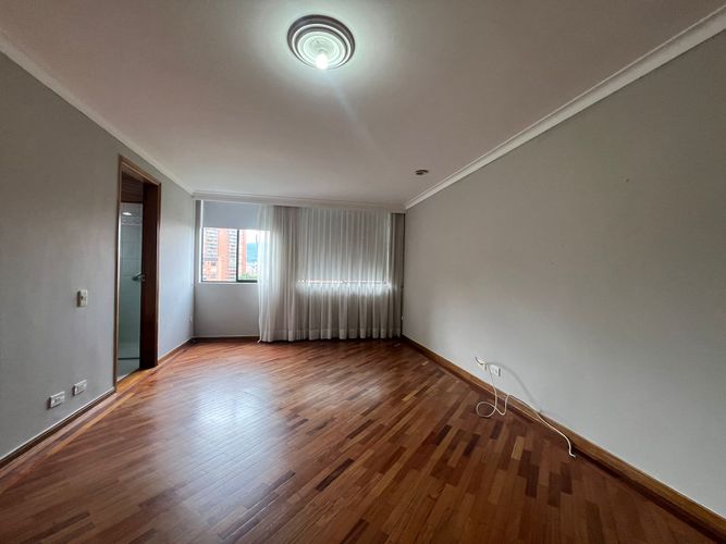 Apartamento de 3 alcobas en arriendo en El Poblado, Medellín, 183 m² · foto 14 de 17