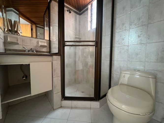 Apartamento de 3 alcobas en arriendo en El Poblado, Medellín, 183 m² · foto 17 de 17