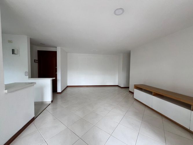 Apartamento de 3 alcobas en arriendo en Conjunto Residencial Isla Fuerta, Envigado, 117 m² · foto 6 de 17