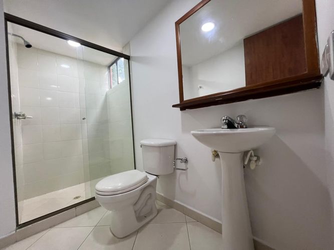 Apartamento de 3 alcobas en arriendo en Conjunto Residencial Isla Fuerta, Envigado, 117 m² · foto 16 de 17