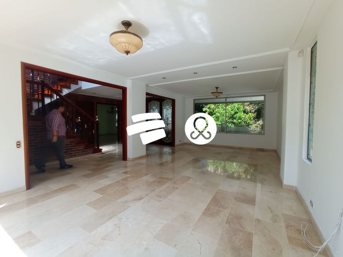 Casa de 3 alcobas en venta en Las Lomas, Medellín, 602 m² · foto 3 de 24