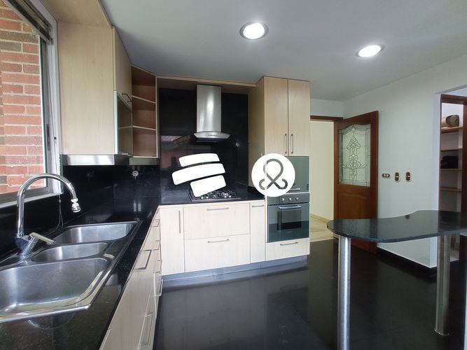 Casa de 3 alcobas en venta en Las Lomas, Medellín, 602 m² · foto 12 de 24