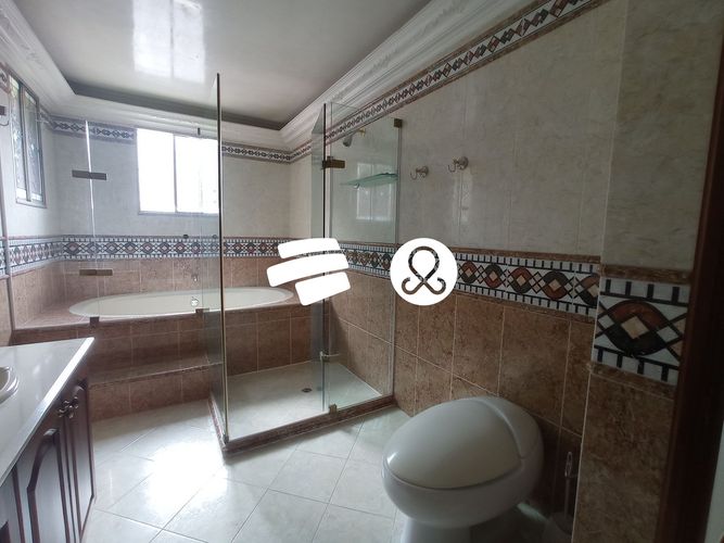Casa de 3 alcobas en venta en Las Lomas, Medellín, 602 m² · foto 23 de 24