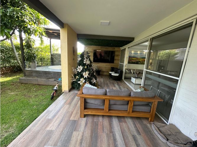 Casa de 4 alcobas en venta en El Castillo, Jamundí, 230 m² · foto 5 de 18