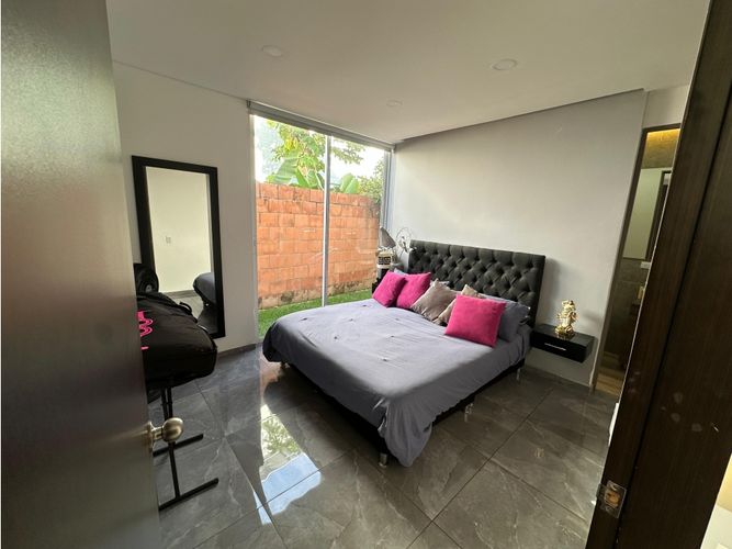 Casa de 4 alcobas en venta en El Castillo, Jamundí, 230 m² · foto 10 de 18
