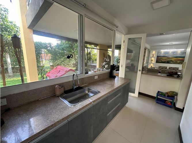 Casa de 4 alcobas en venta en El Castillo, Jamundí, 230 m² · foto 13 de 18