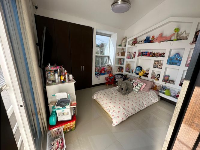 Casa de 4 alcobas en venta en El Castillo, Jamundí, 230 m² · foto 15 de 18