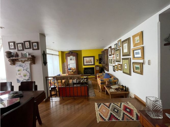 Casa de 3 alcobas en venta en Santa Barbara, Bogotá, 298 m² · foto 5 de 24