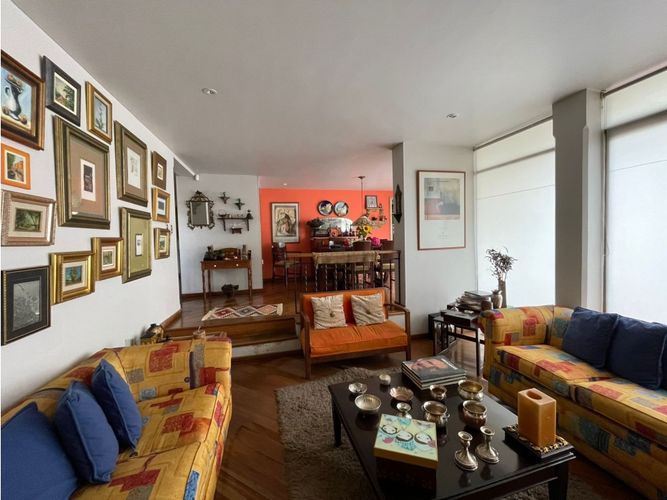 Casa de 3 alcobas en venta en Santa Barbara, Bogotá, 298 m² · foto 8 de 24