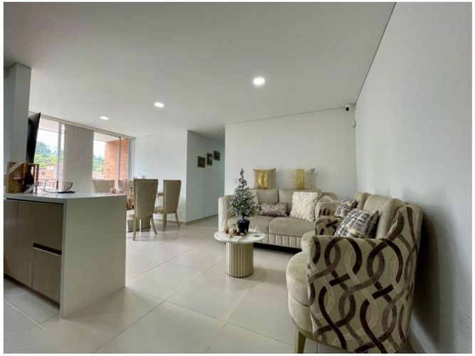 Apartamento de 3 alcobas en venta en Calasanz, La Estrella, 79 m² · foto 9 de 11