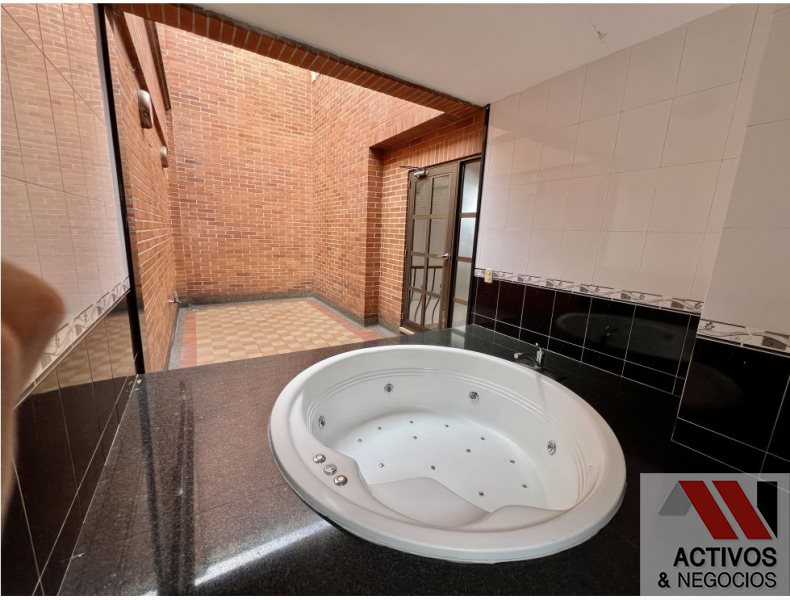 Apartamento en venta en Zona Centro, Envigado · foto 16 de 17