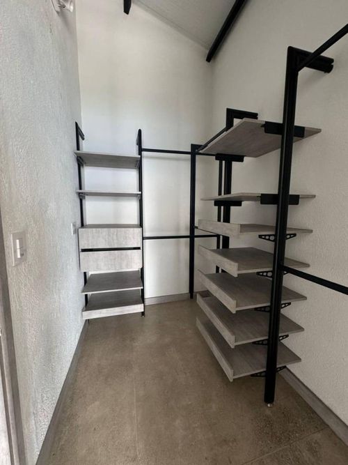 Finca en arriendo en Loma Del Escobero, Envigado, 315 m² · foto 10 de 21