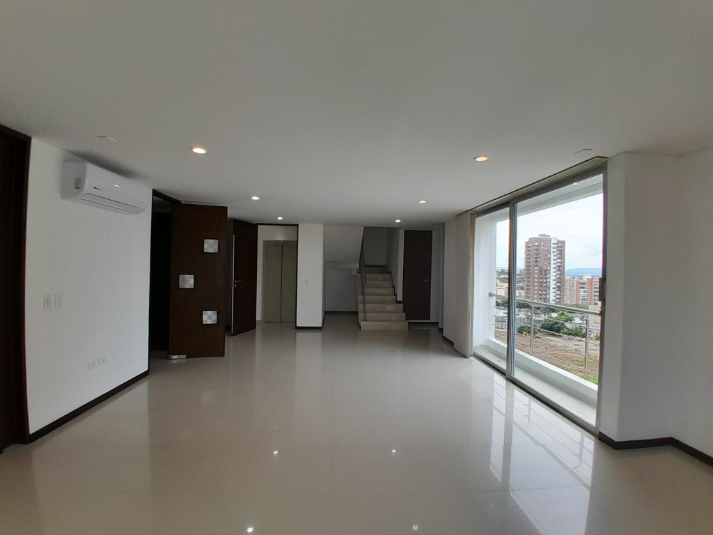 Apartamento en venta en Altos Del Limon, Barranquilla · foto 2 de 24