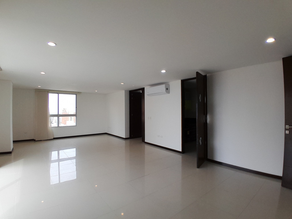 Apartamento en venta en Altos Del Limon, Barranquilla · foto 3 de 24