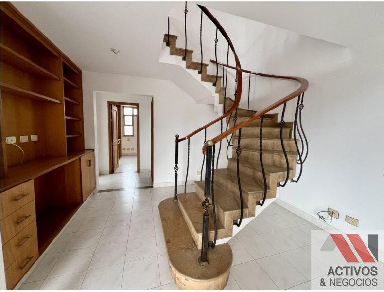 Apartamento en venta en Zona Centro, Envigado · foto 3 de 17