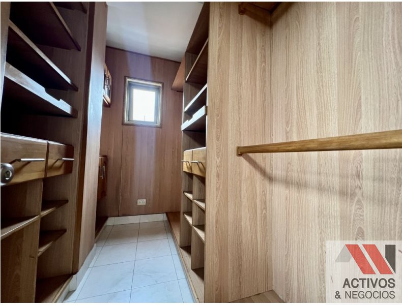 Apartamento en venta en Zona Centro, Envigado · foto 9 de 17