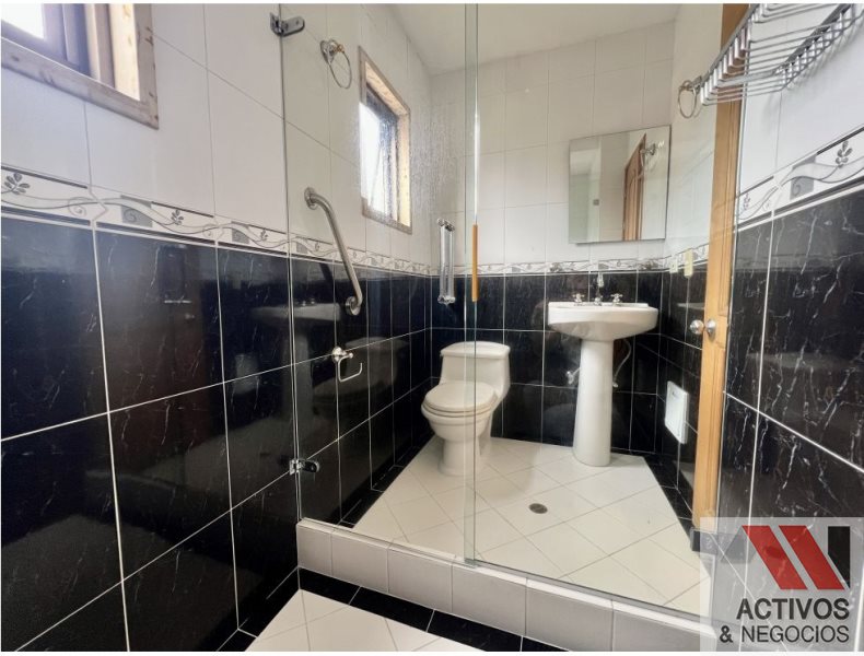 Apartamento en venta en Zona Centro, Envigado · foto 15 de 17