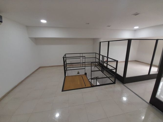 Oficina en arriendo en El Poblado, Medellín, 92 m² · foto 5 de 11