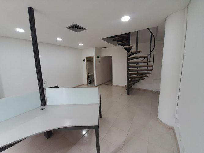 Oficina en arriendo en El Poblado, Medellín, 92 m² · foto 4 de 11