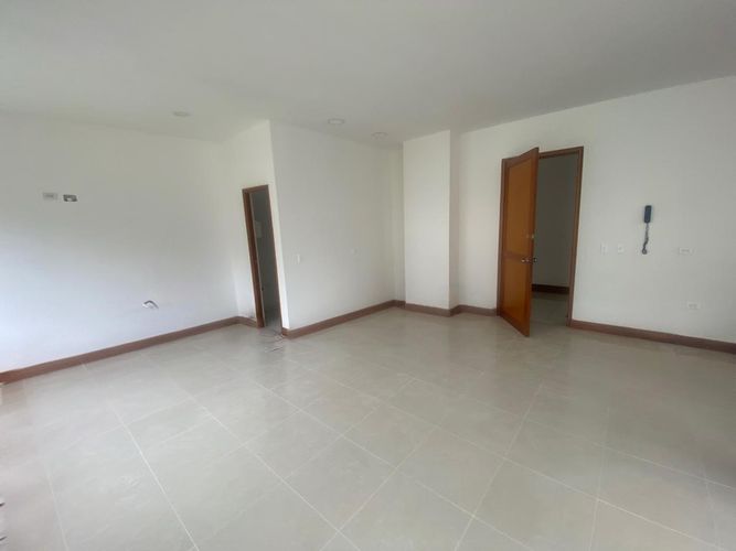 Oficina en arriendo en El Poblado, Medellín, 62 m² · foto 5 de 11