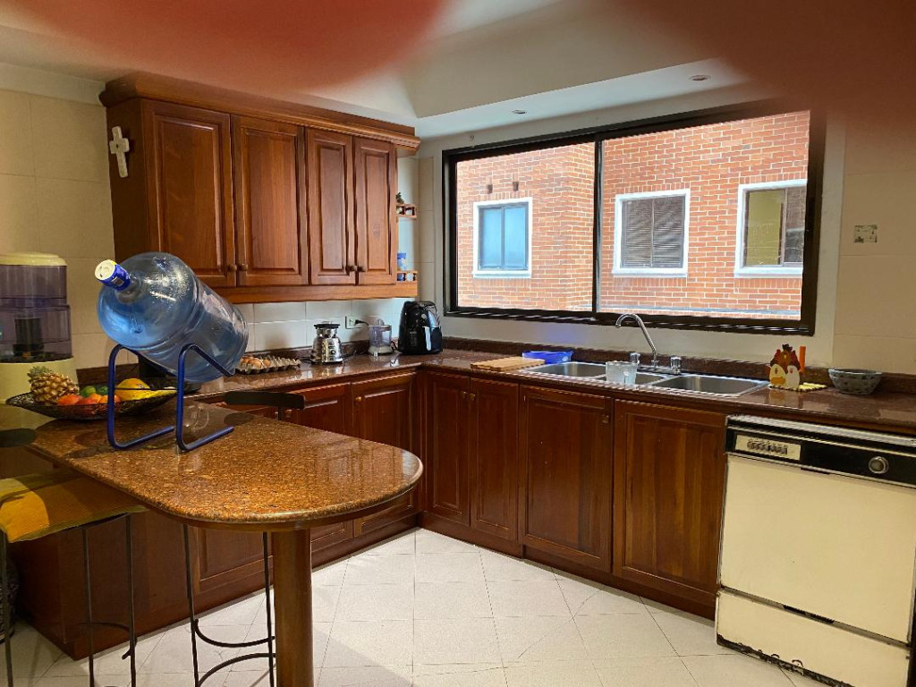 Apartamento en venta en Los Rosales, Bogotá · foto 6 de 12