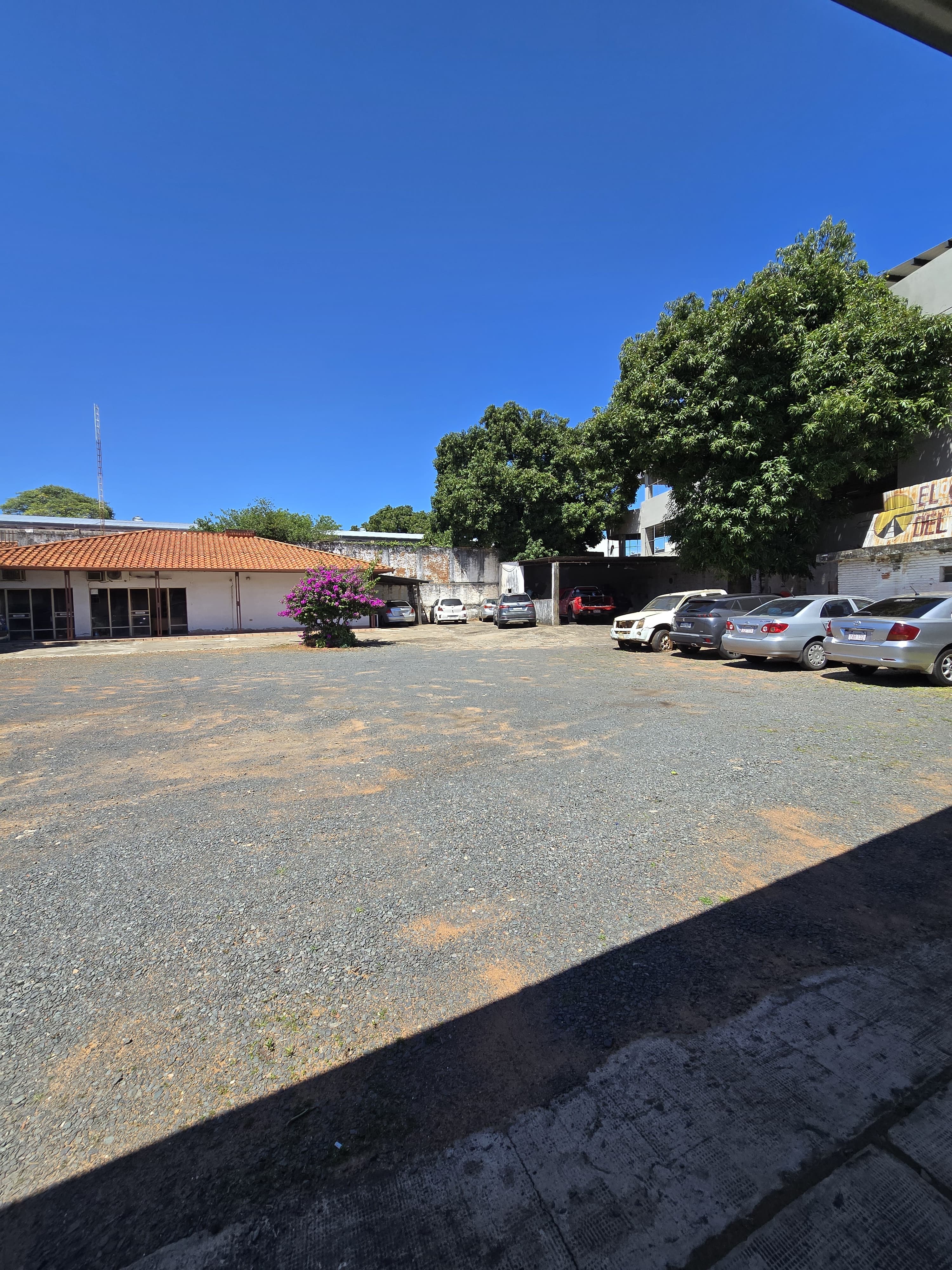 OPORTUNIDAD Local Comercial en Venta Eusebio Ayala y Republica NEGOCIABLE — foto 3