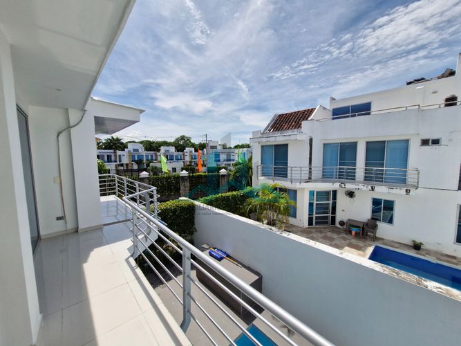 Casa de 4 alcobas en venta en Cn. Lagos Del Peñon, Girardot, 233 m² · foto 23 de 24