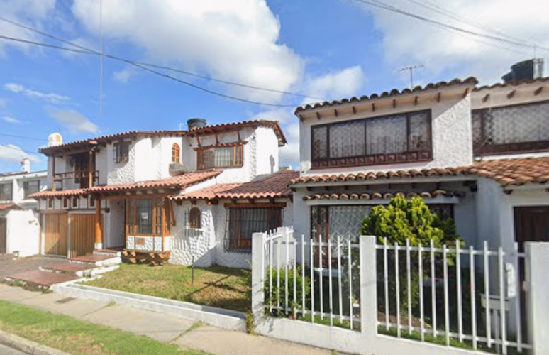 Casa en venta en El Batán, Bogotá, 1200 m² · foto 8 de 14