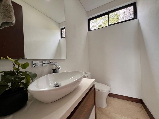 Casa de 4 alcobas en venta en Guamito, La Ceja, 375 m² · foto 14 de 15