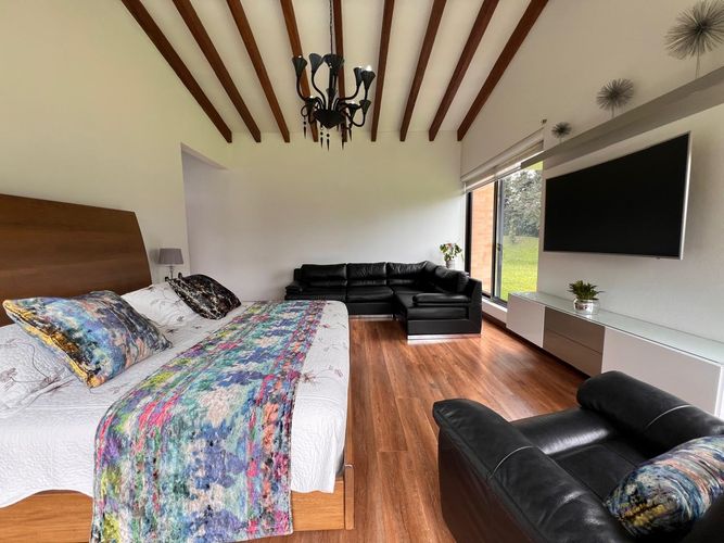 Casa de 4 alcobas en venta en Guamito, La Ceja, 375 m² · foto 11 de 15