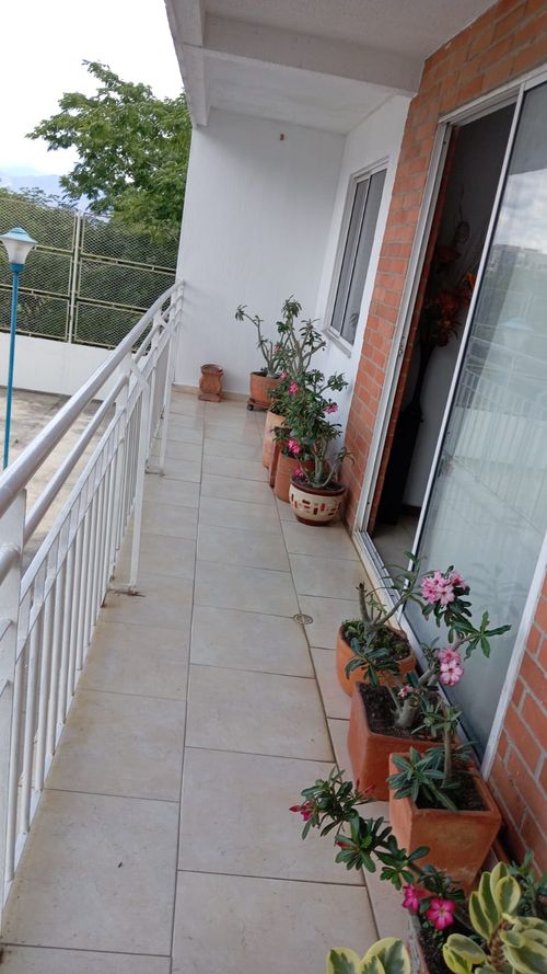 Apartamento de 3 alcobas en venta en Cañaveral, Floridablanca, 114 m² · foto 5 de 13