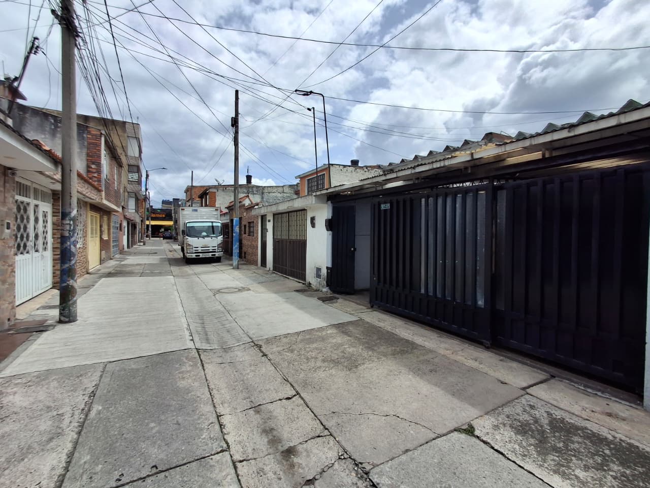 Casa en venta en Alamos, Bogotá · foto 5 de 24