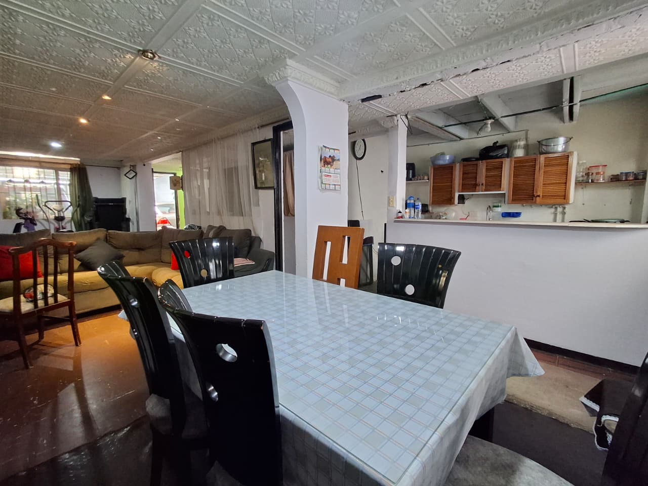 Casa en venta en Alamos, Bogotá · foto 2 de 24