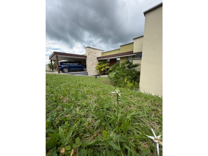 Casa de 3 alcobas en venta en El Caimo, Armenia, 230 m² · foto 9 de 15
