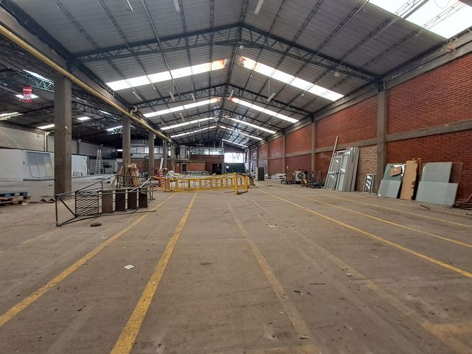 Bodega en arriendo en Conjunto Cerrado Zapan, Dosquebradas, 750 m² · foto 2 de 10