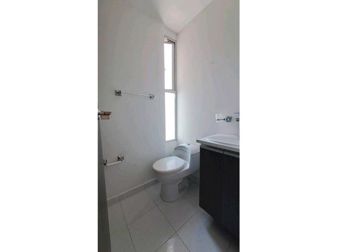 Apartamento de 3 alcobas en venta en Aliadas Del Sur, Sabaneta, 106 m² · foto 6 de 8