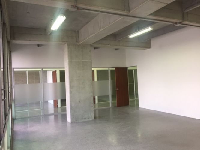 Oficina en arriendo en Shellmar, Medellín, 277 m² · foto 4 de 8